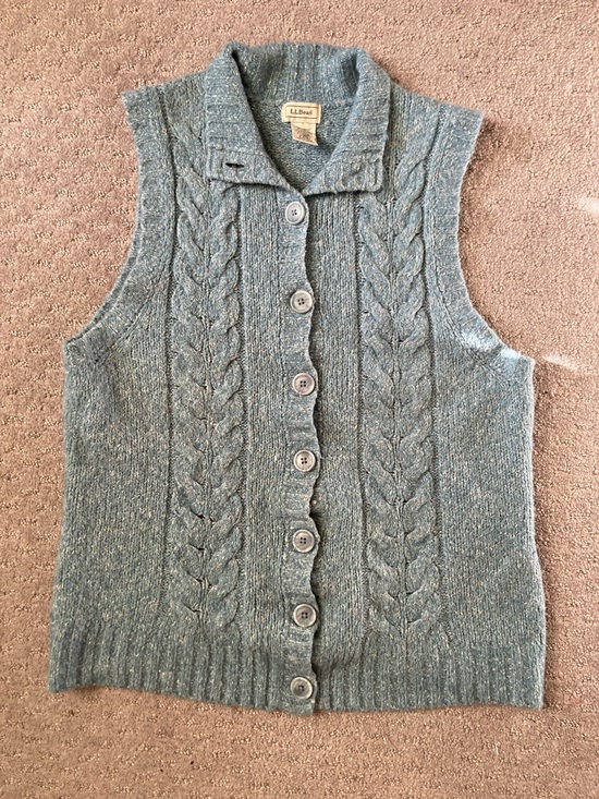 L.L. Bean Sweaters - L.L. Bean blue wool-blend cable knit sweater vest, Large.